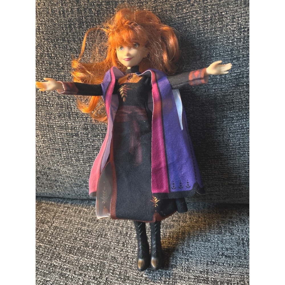 Disney Frozen 2 Anna Doll Hasbro 2018 Red Hair Travel Outfit Cape Black Boots